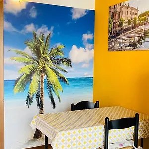 https://palm-beach-private-apartment-in-city-center.it-lombardy.com